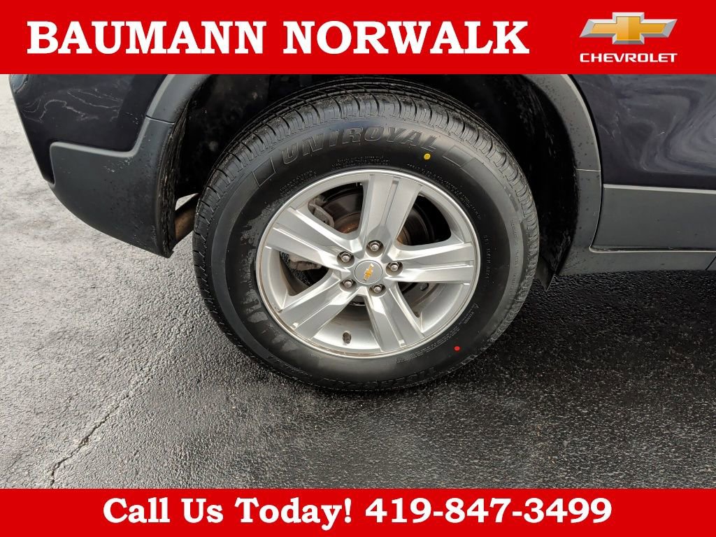 Used 2022 Chevrolet Trax LT w/ LT Convenience Package image 13