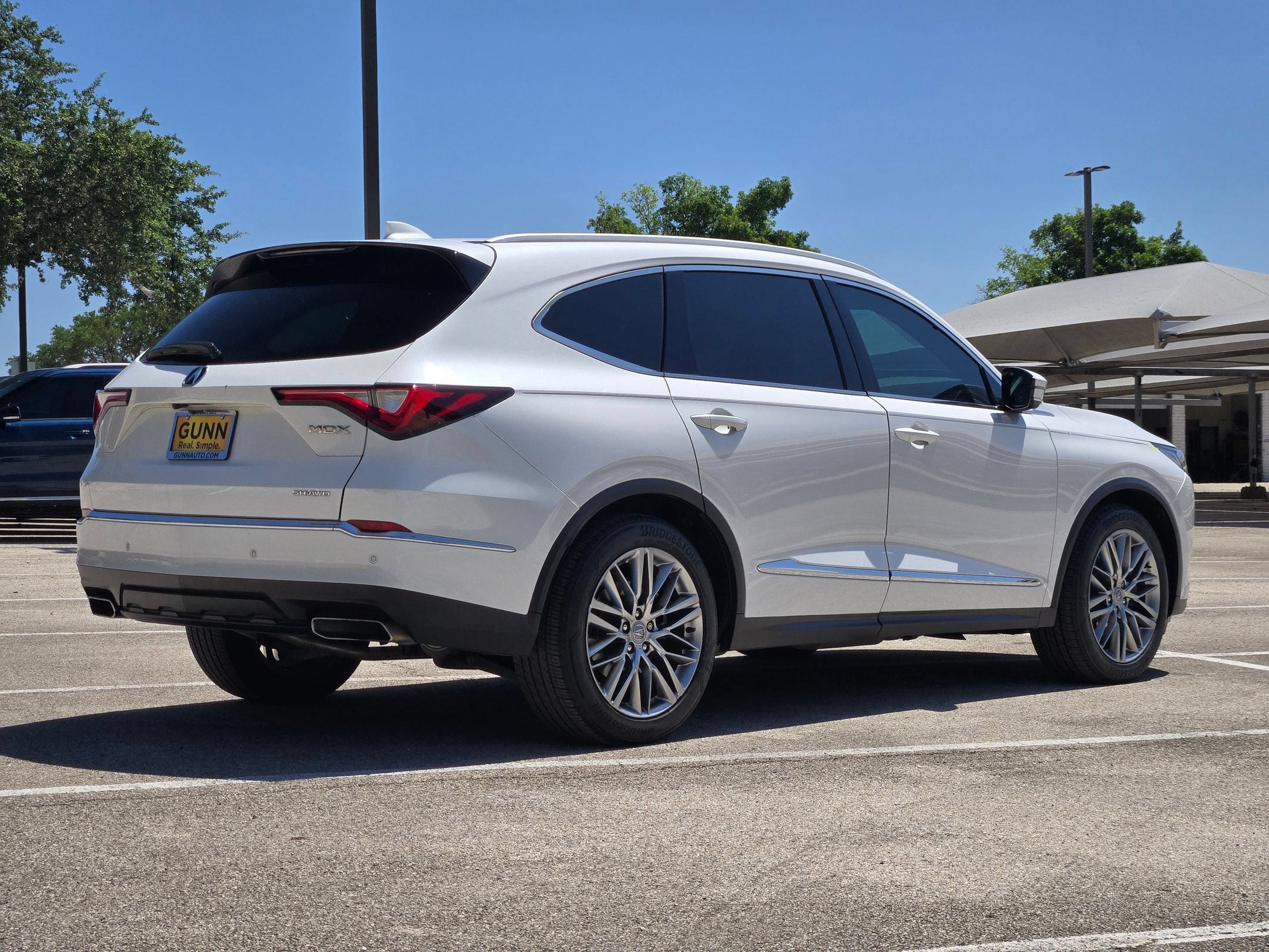 Certified 2023 Acura MDX SH-AWD w/ Advance Package image 4