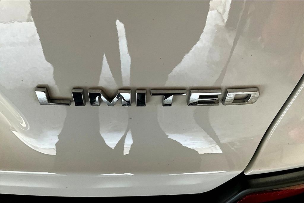 Used 2022 Jeep Cherokee Limited image 24