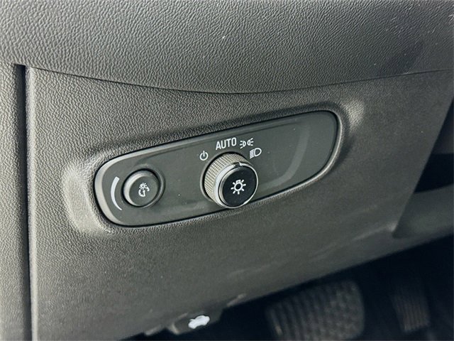 Used 2022 Chevrolet Equinox RS w/ RS Leather Package image 10