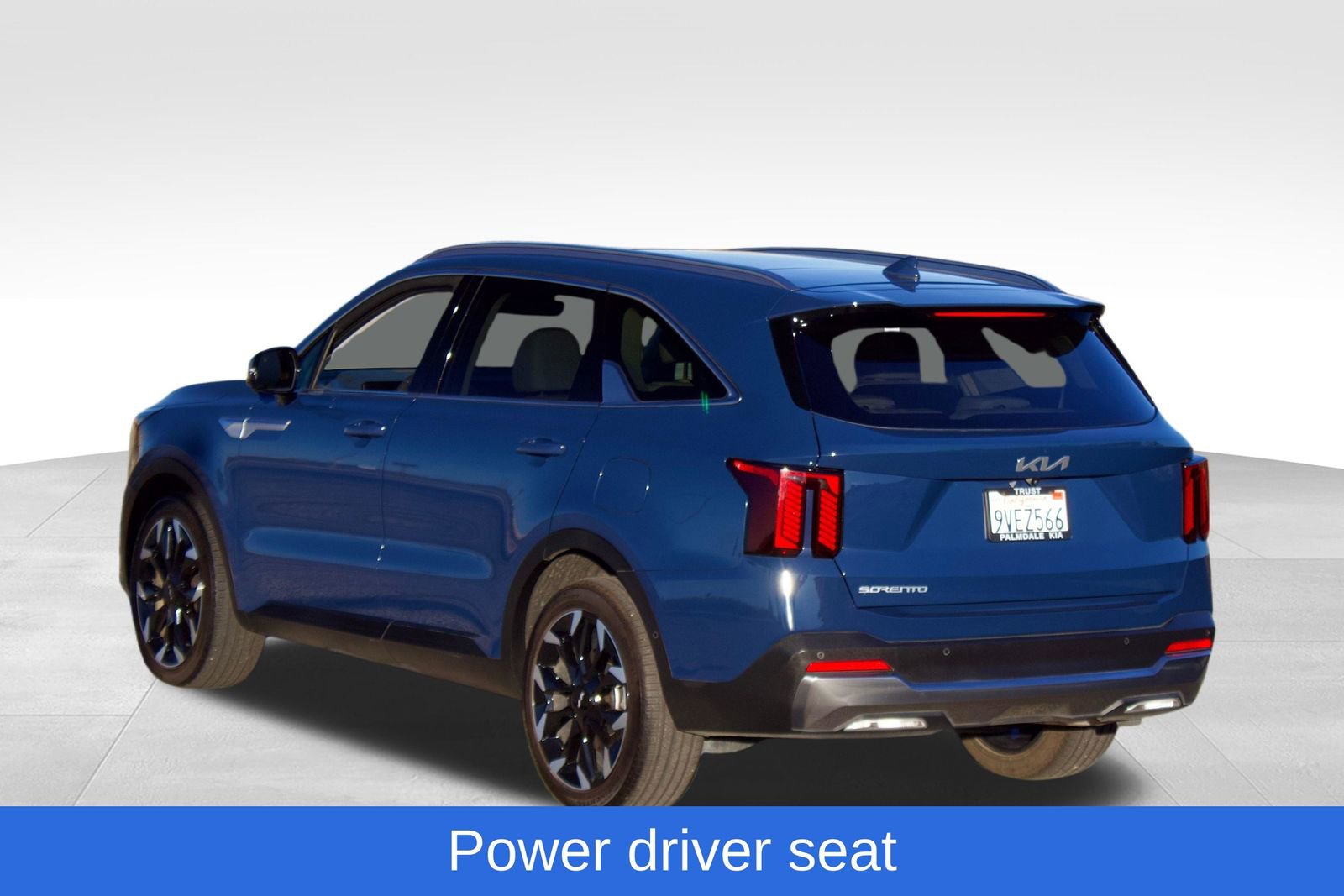 Used 2025 Kia Sorento SX FWD image 6