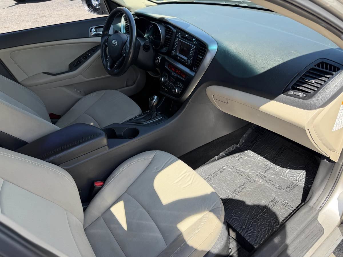 Used 2013 Kia Optima LX w/ Hybrid Convenience Pkg FWD image 16