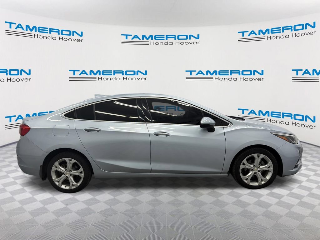 Used 2017 Chevrolet Cruze Premier FWD image 6