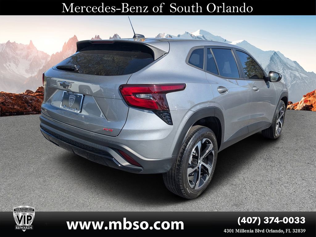 Used 2024 Chevrolet Trax RS w/ Driver Confidence Package image 15