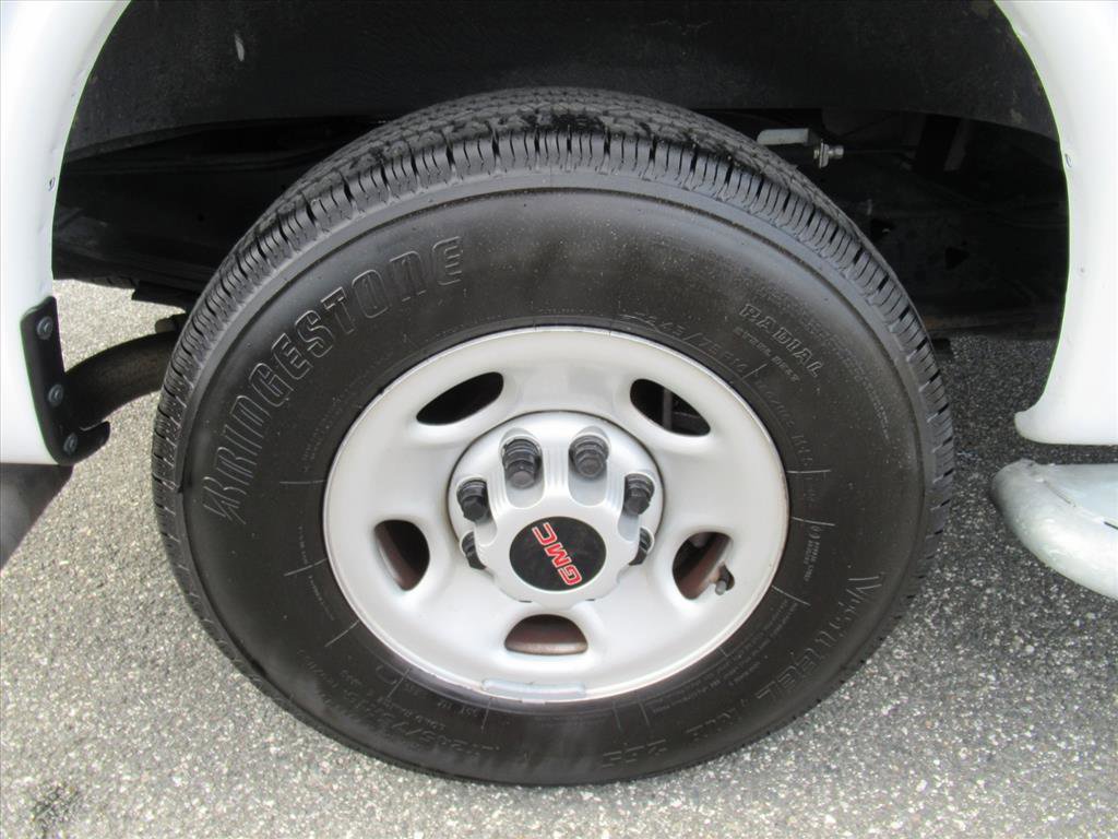 Used 2024 GMC Savana 2500 w/ Driver Convenience Package image 8