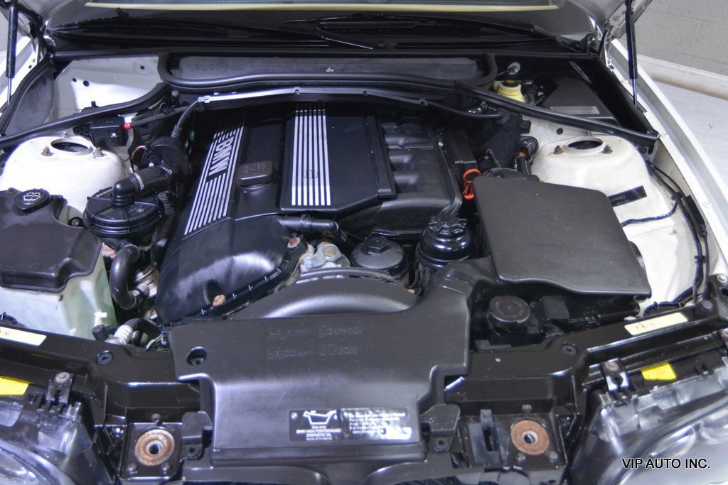 Used 2005 BMW 330Ci Convertible image 38