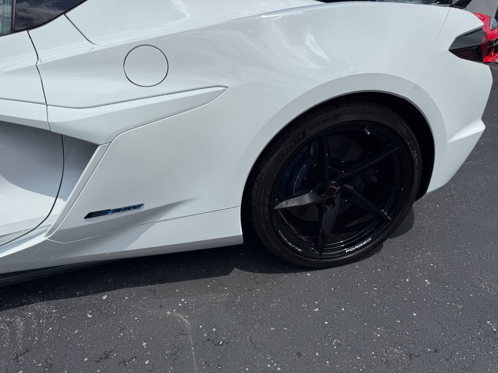 New 2026 Chevrolet Corvette E-Ray w/ Stealth Interior Trim Package AWD/4WD image 11