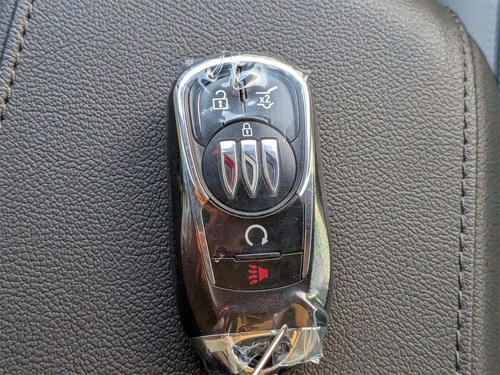 Used 2025 Buick Envista Preferred w/ Convenience I Package image 30