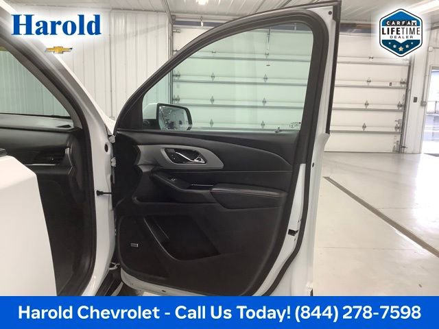 Used 2021 Chevrolet Traverse RS image 11
