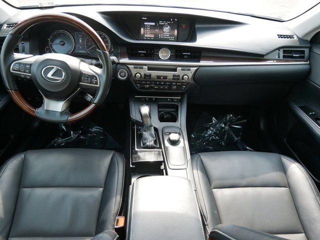 Used 2016 Lexus ES 350 w/ Premium Package w/Wood Trim FWD image 12