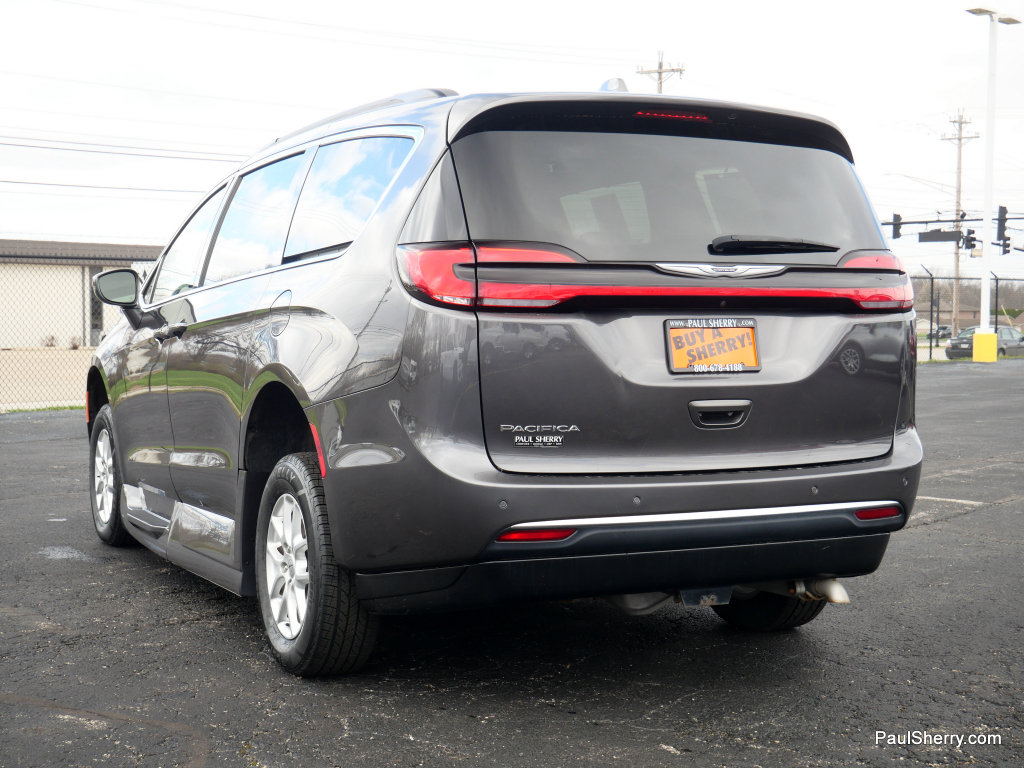 Used 2022 Chrysler Pacifica Touring-L FWD image 22