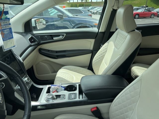 Used 2023 Ford Edge Titanium AWD/4WD image 7