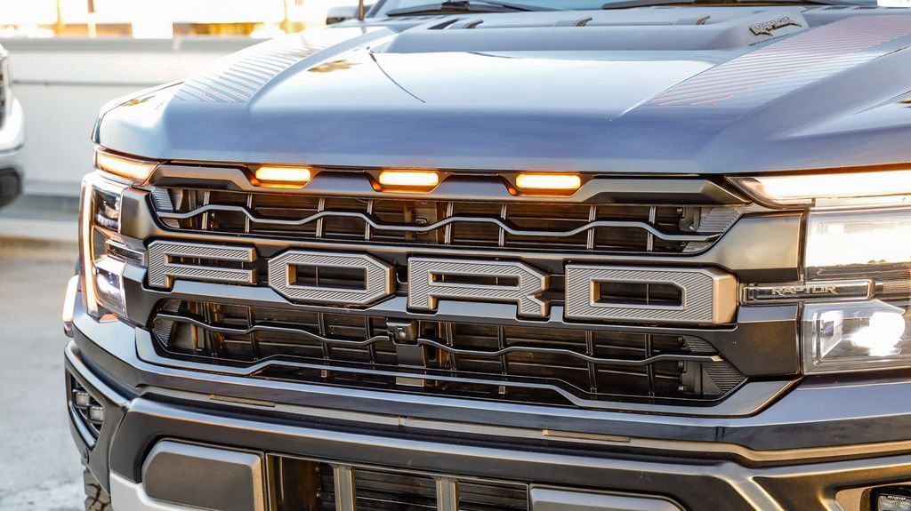 Used 2025 Ford F150 Raptor image 6