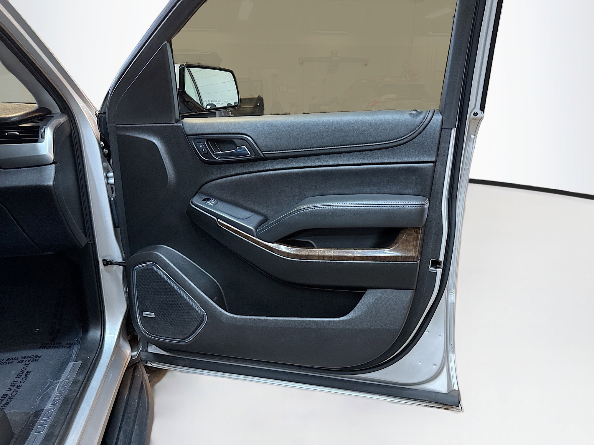 Used 2019 Chevrolet Suburban LT image 34