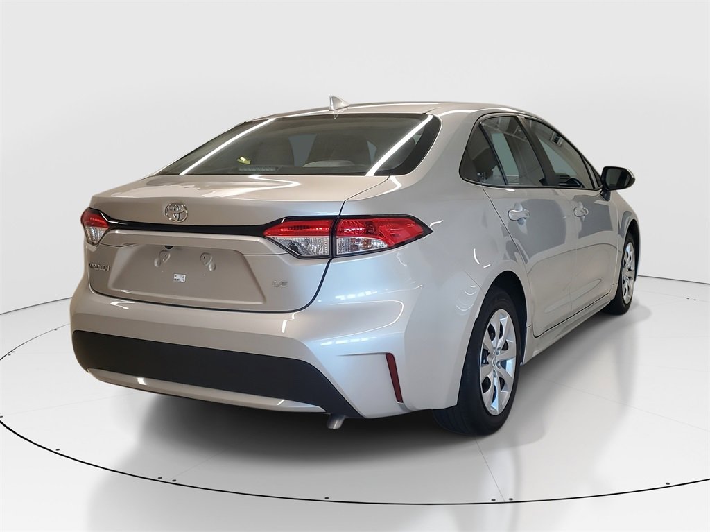 Used 2022 Toyota Corolla LE image 7
