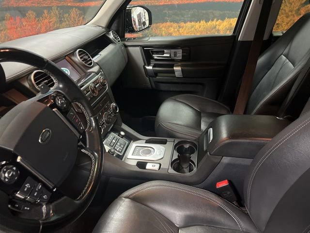 Used 2016 Land Rover LR4 HSE LUX image 25
