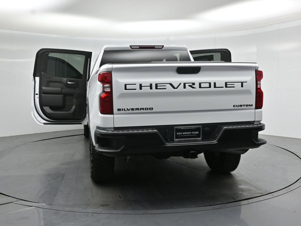 Used 2024 Chevrolet Silverado 1500 Custom Trail Boss w/ LPO, Dark Essentials Package AWD/4WD image 31