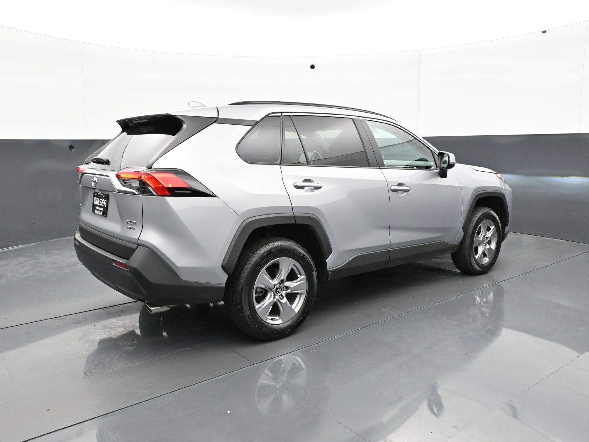 Used 2025 Toyota RAV4 XLE AWD/4WD image 7