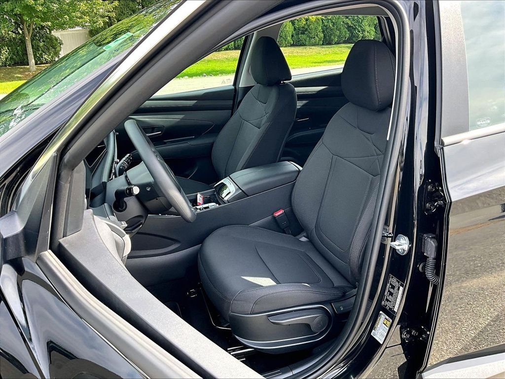 Used 2025 Hyundai Tucson SE AWD/4WD image 10