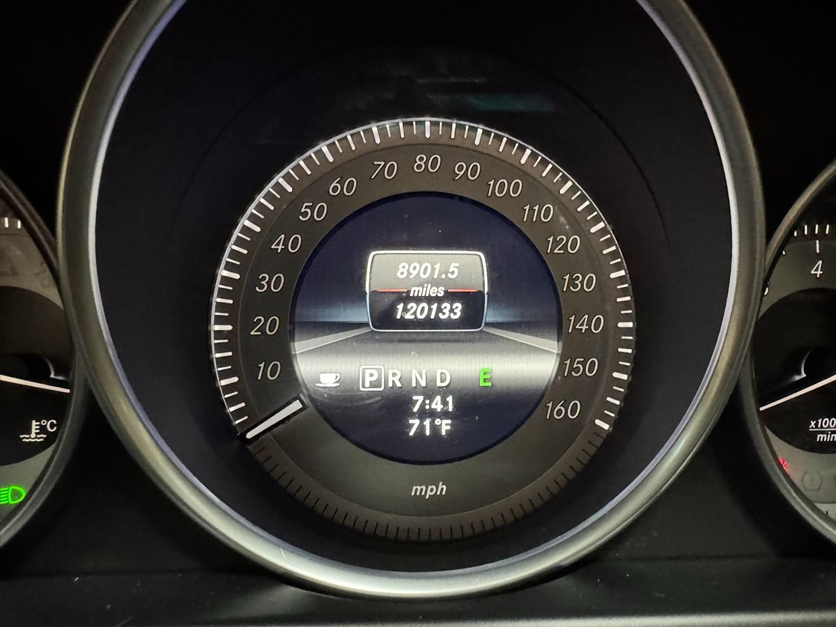 Used 2013 Mercedes-Benz C 300 4MATIC Sedan image 30