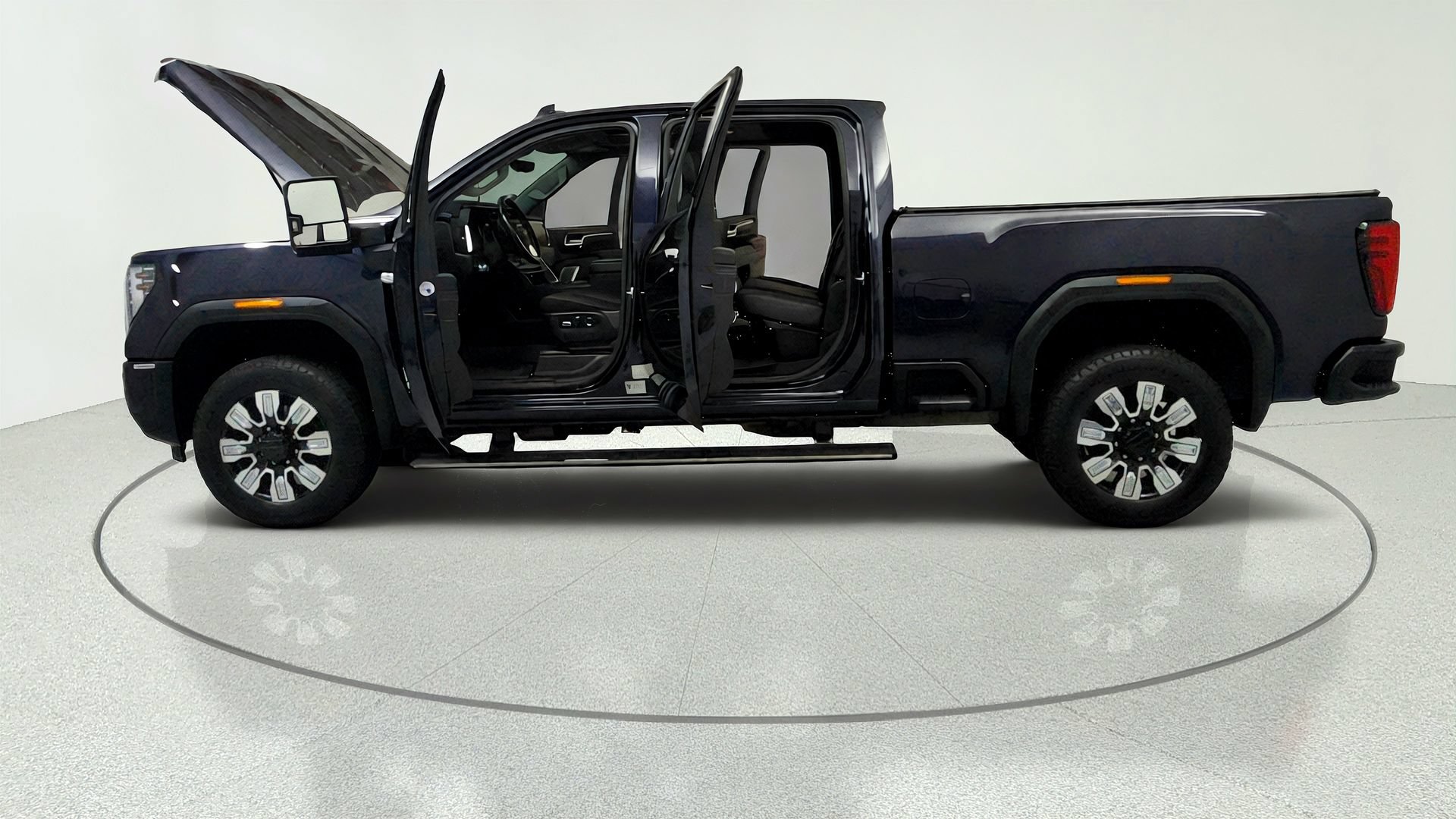 Used 2024 GMC Sierra 3500 Denali w/ Denali Reserve Package AWD/4WD image 10
