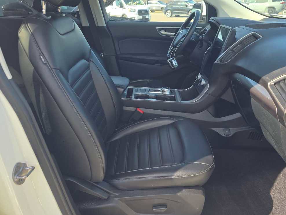 Used 2024 Ford Edge SEL w/ Convenience Package image 9