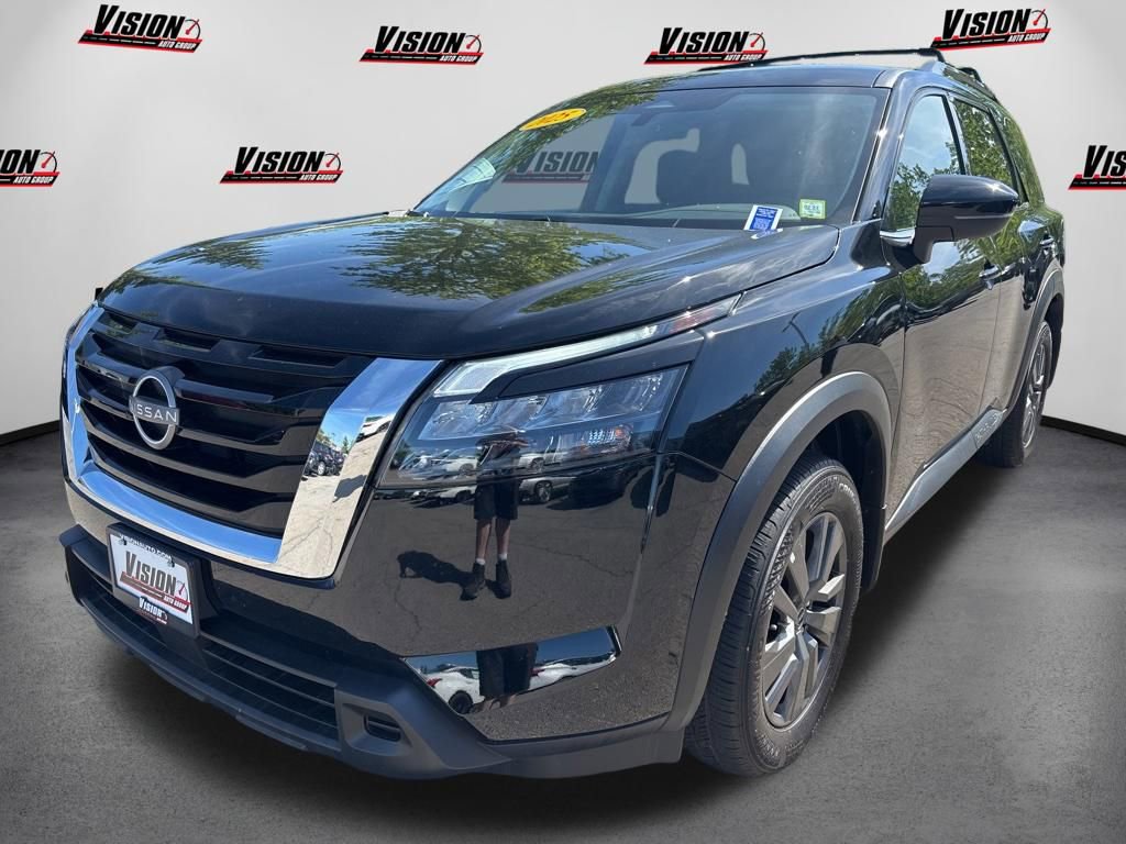Used 2025 Nissan Pathfinder SV