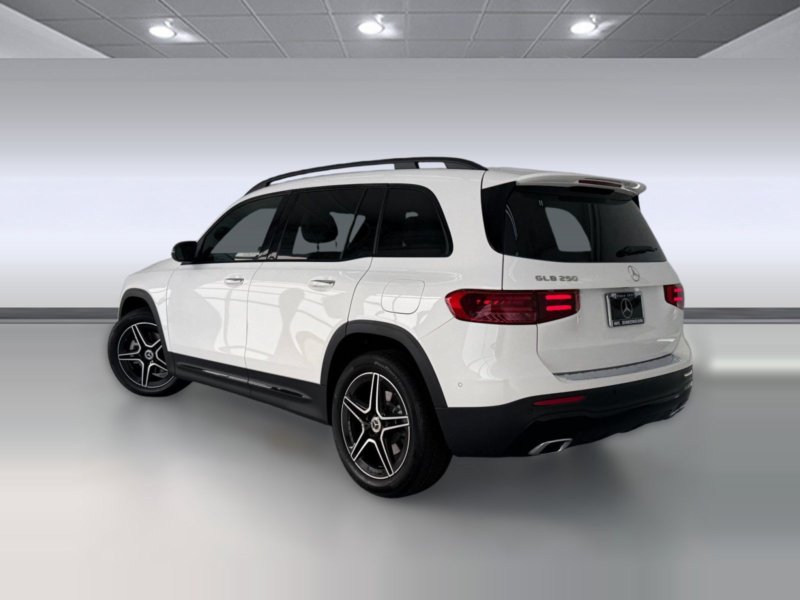 Used 2026 Mercedes-Benz GLB 250 image 3