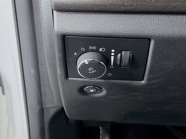 Used 2018 Jeep Grand Cherokee Altitude image 9