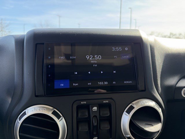 Used 2016 Jeep Wrangler Unlimited Sahara w/ Max Tow Package image 29