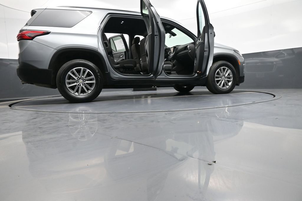 Used 2023 Chevrolet Traverse LT AWD/4WD image 49