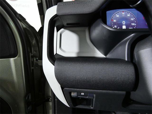 Used 2022 Land Rover Defender 110 SE image 27