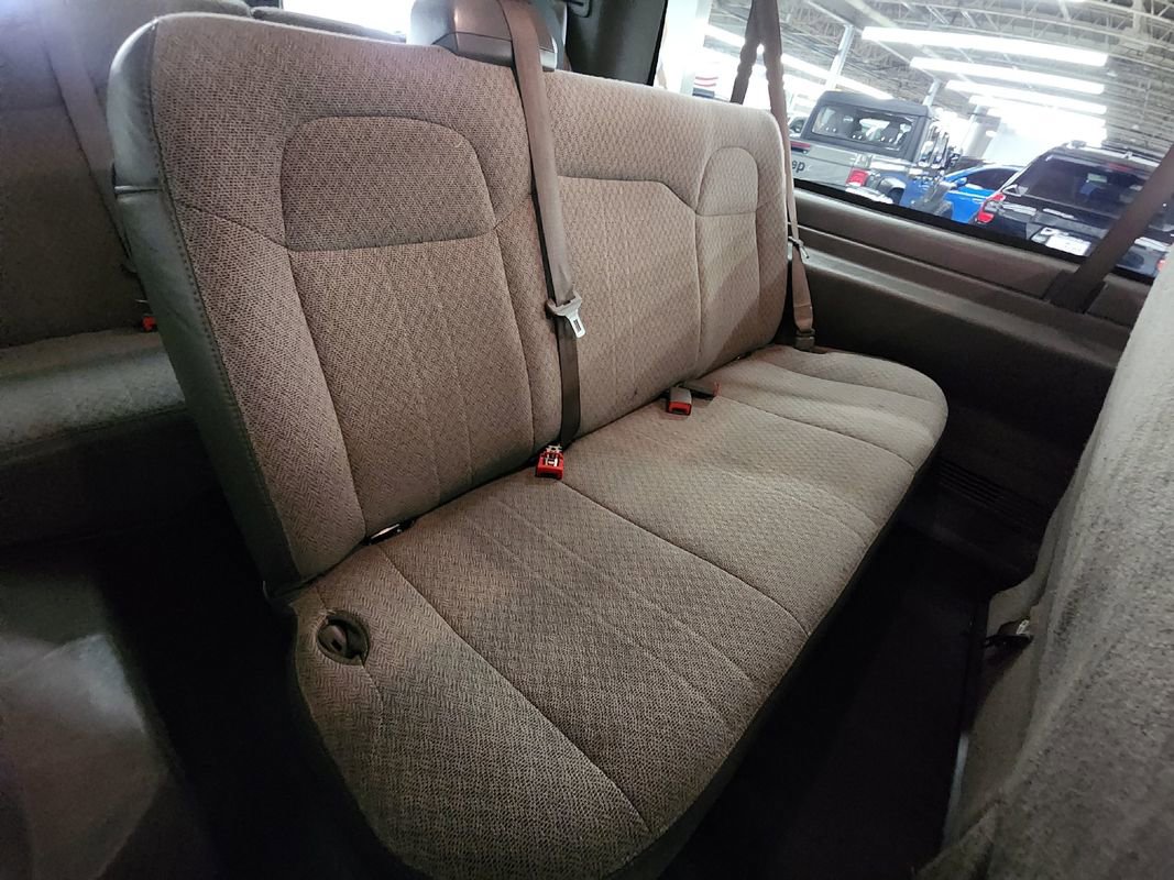 Used 2018 GMC Savana 3500 LT w/ LT Preferred Equipment Group image 18