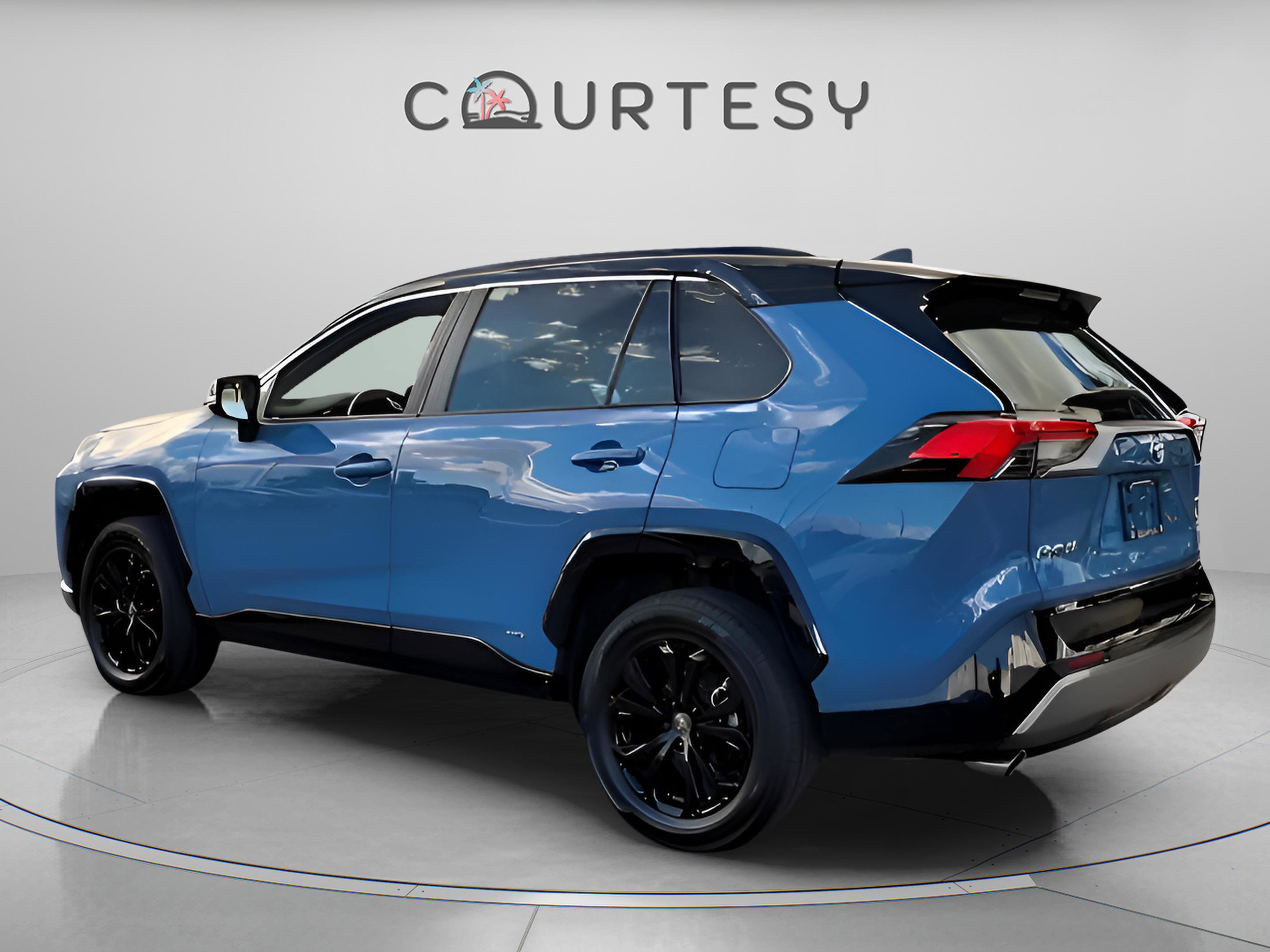 Used 2023 Toyota RAV4 XSE image 6