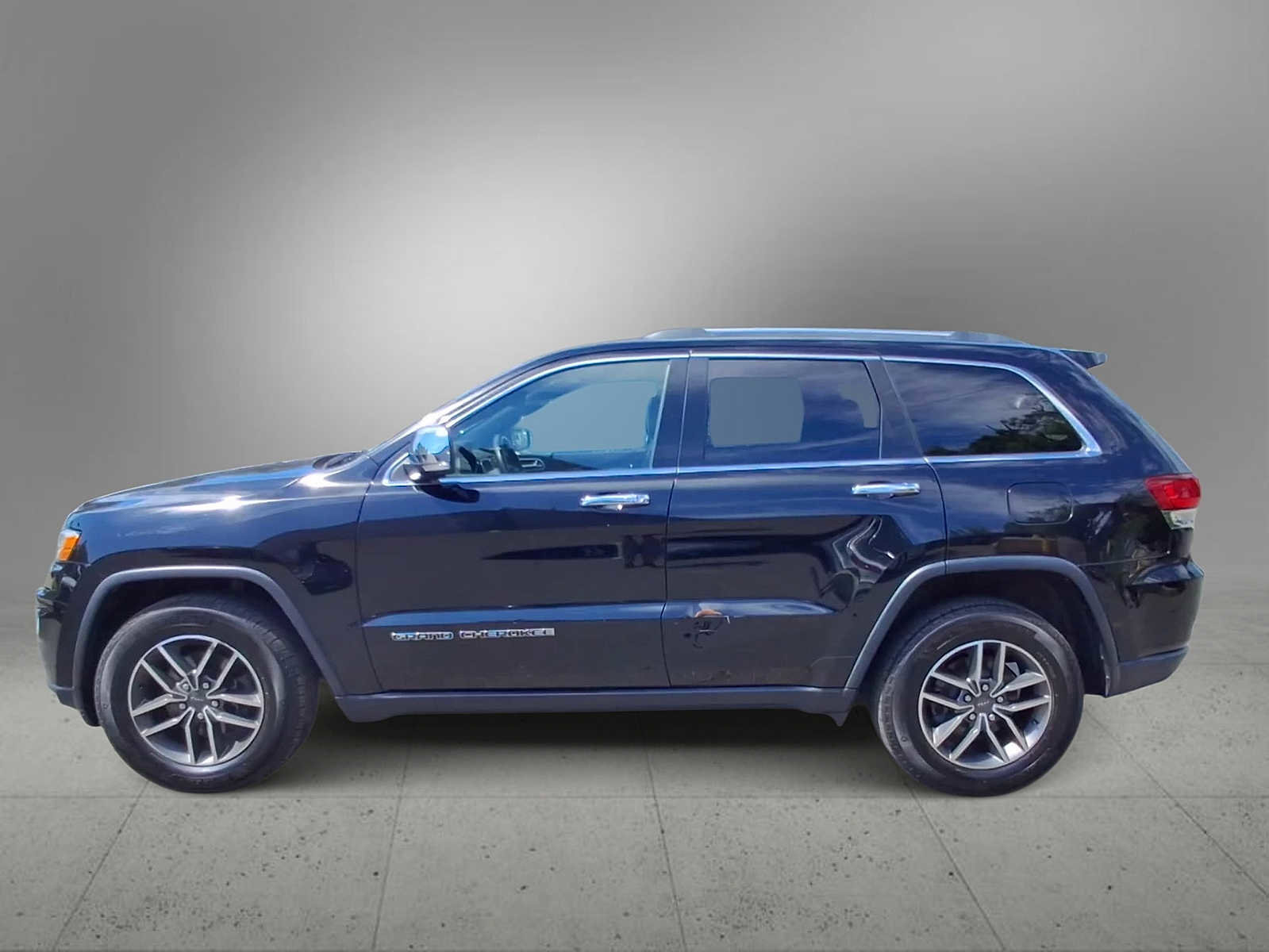 Used 2020 Jeep Grand Cherokee Limited AWD/4WD image 5