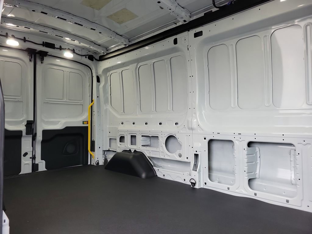New 2026 Ford Transit 250 148 Medium Roof image 11