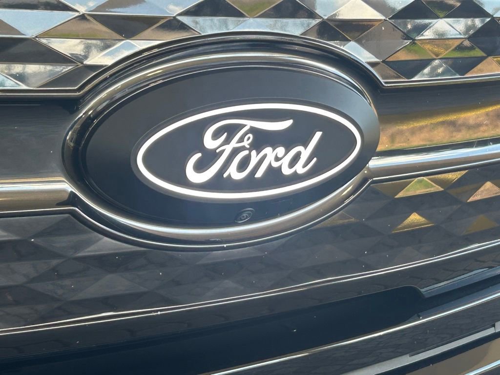 Used 2023 Ford F150 Lightning Platinum image 22