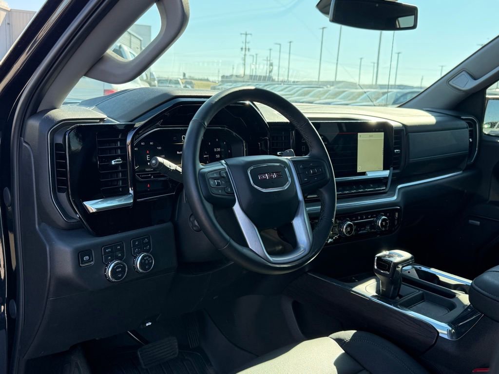 Used 2025 GMC Sierra 1500 SLT w/ SLT Premium Plus Package image 5