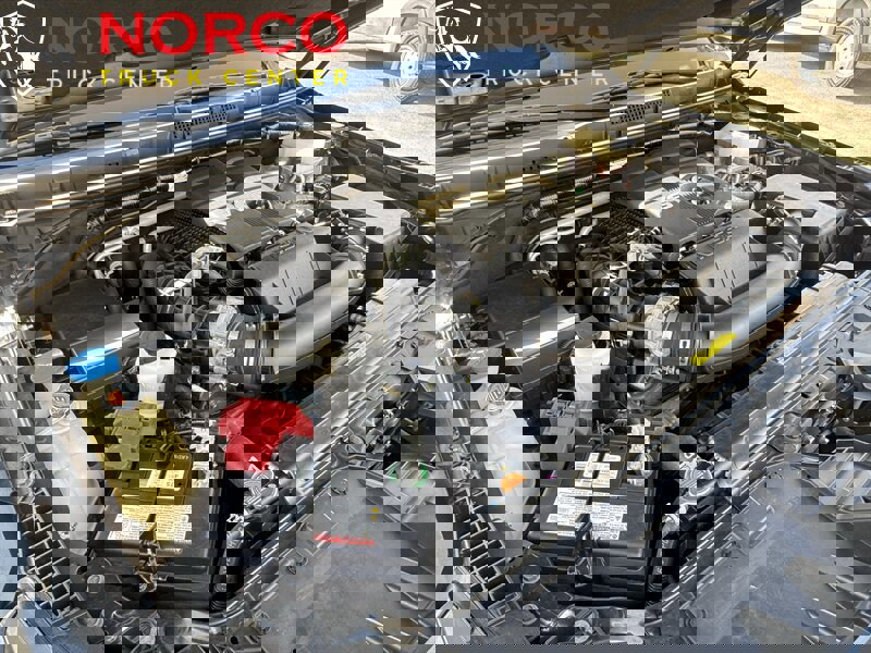 Used 2022 Nissan Frontier SV image 28