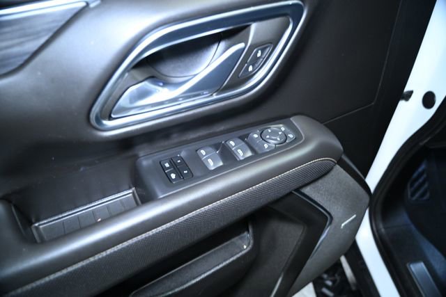 Used 2023 GMC Yukon XL SLT w/ SLT Luxury Package image 32