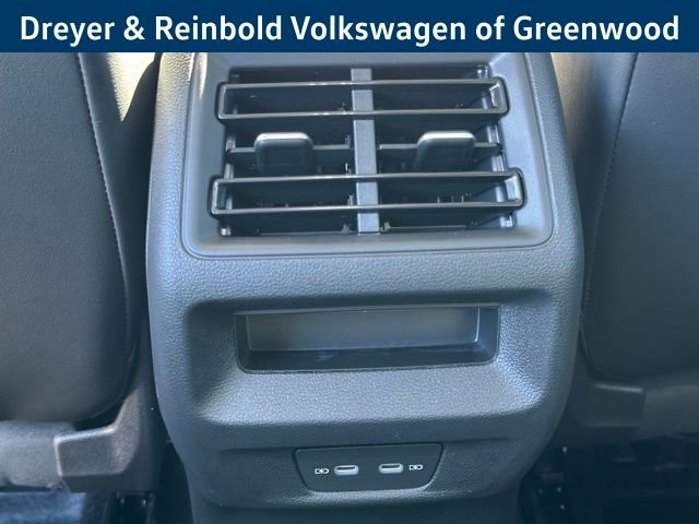 New 2025 Volkswagen Tiguan SE image 31