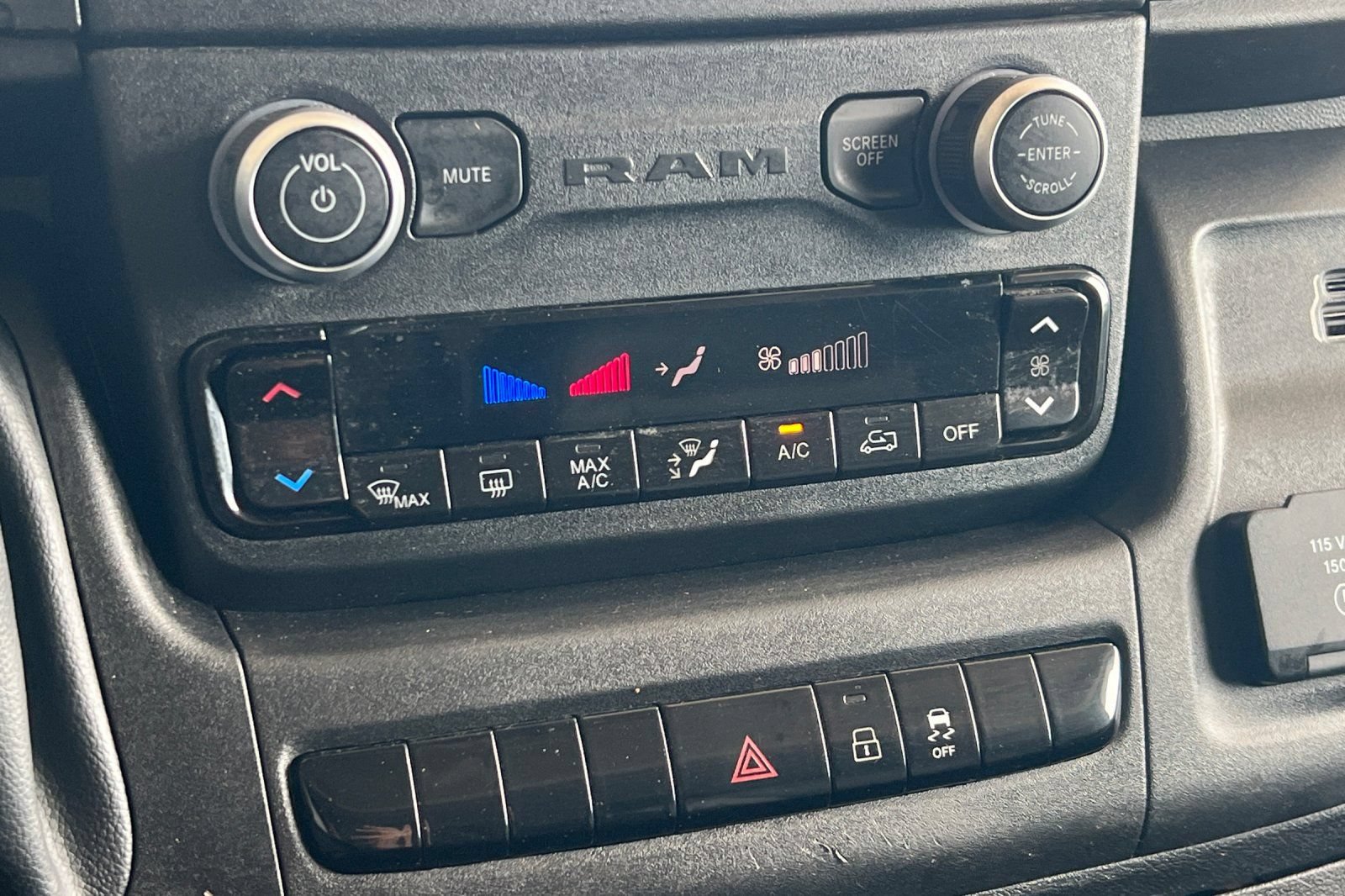 Used 2023 RAM ProMaster 1500 w/ LED Premium FWD image 23
