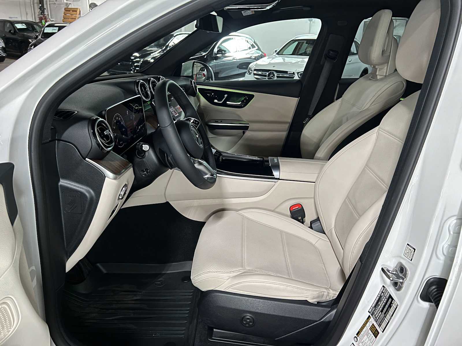Certified 2026 Mercedes-Benz GLC 300 4MATIC image 24