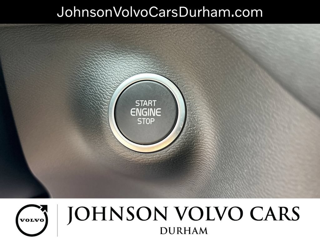 New 2026 Volvo XC40 B4 Core w/ Climate Package FWD image 25