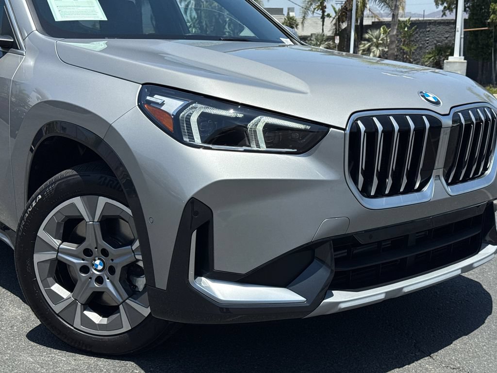 Used 2025 BMW X1 xDrive28i AWD/4WD image 6