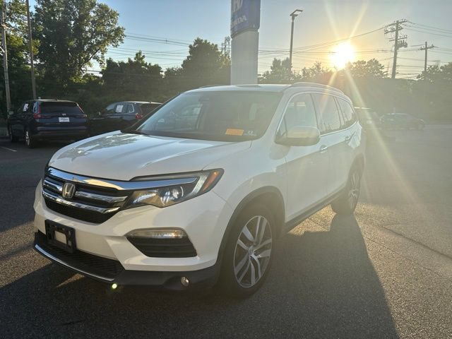 Used 2017 Honda Pilot Elite image 2