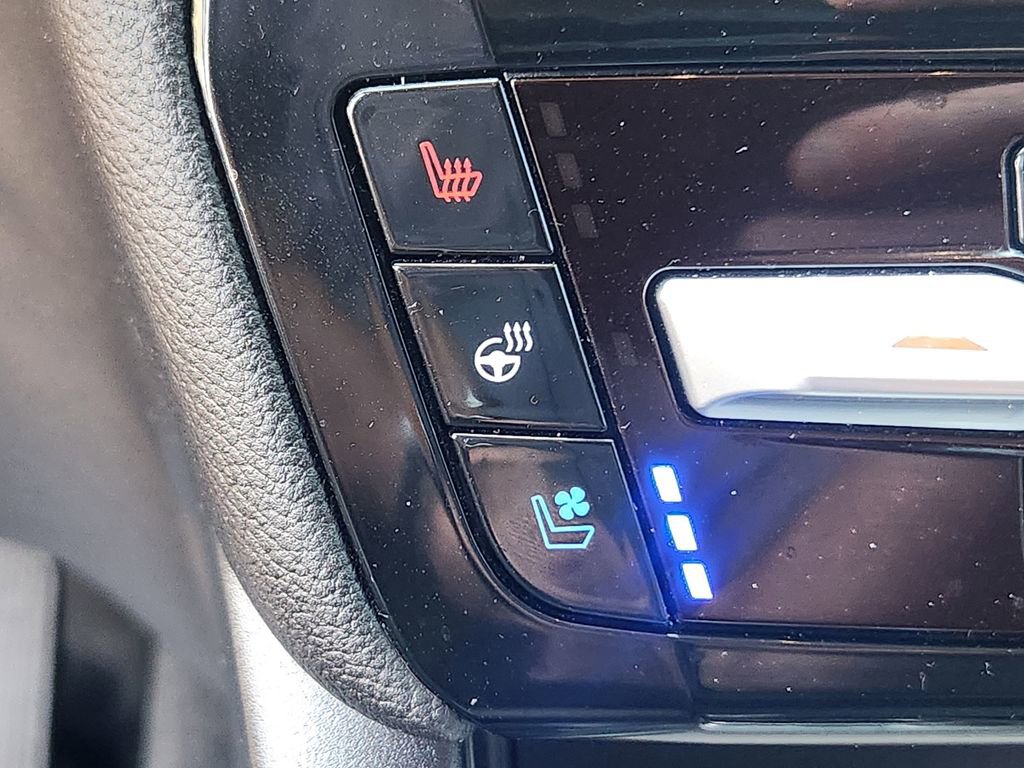 Used 2022 Ford Explorer Limited w/ Equipment Group 301A image 27