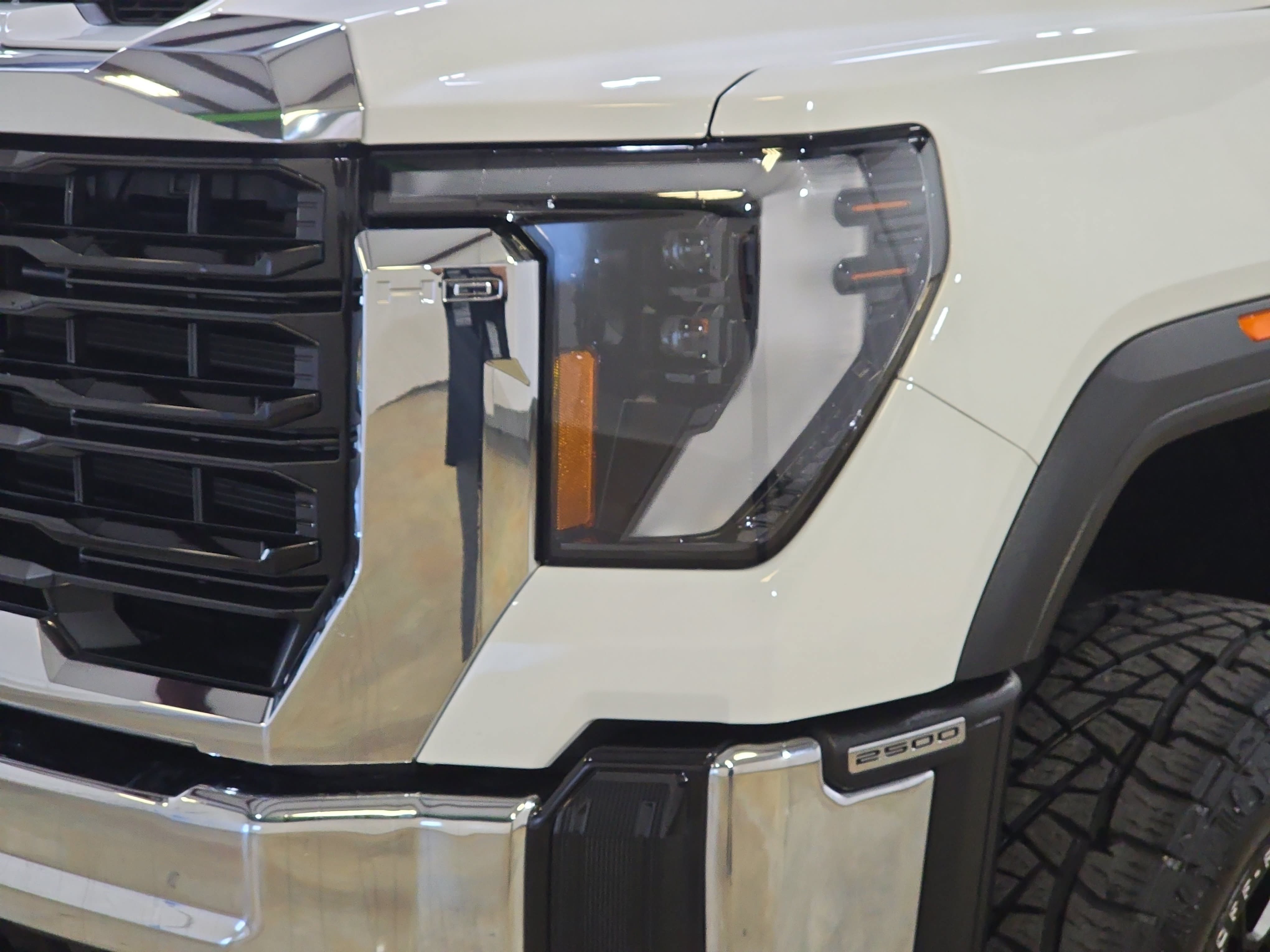 Used 2024 GMC Sierra 2500 Pro w/ Convenience Package AWD/4WD image 28