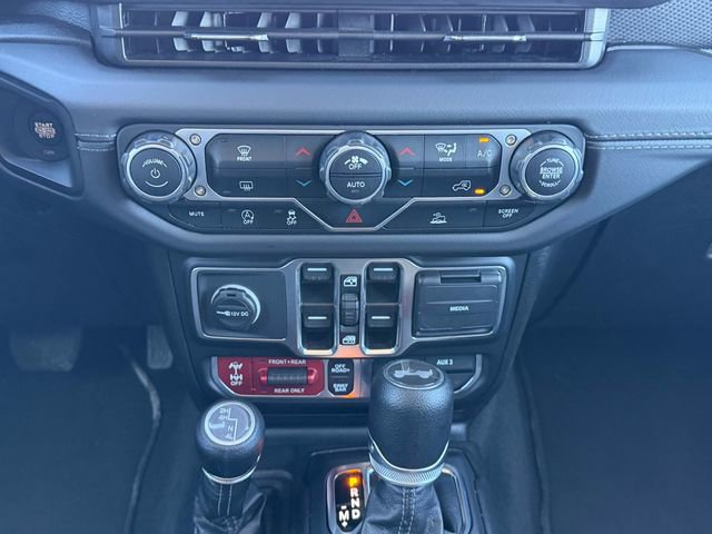 Used 2025 Jeep Wrangler Unlimited Rubicon AWD/4WD image 31