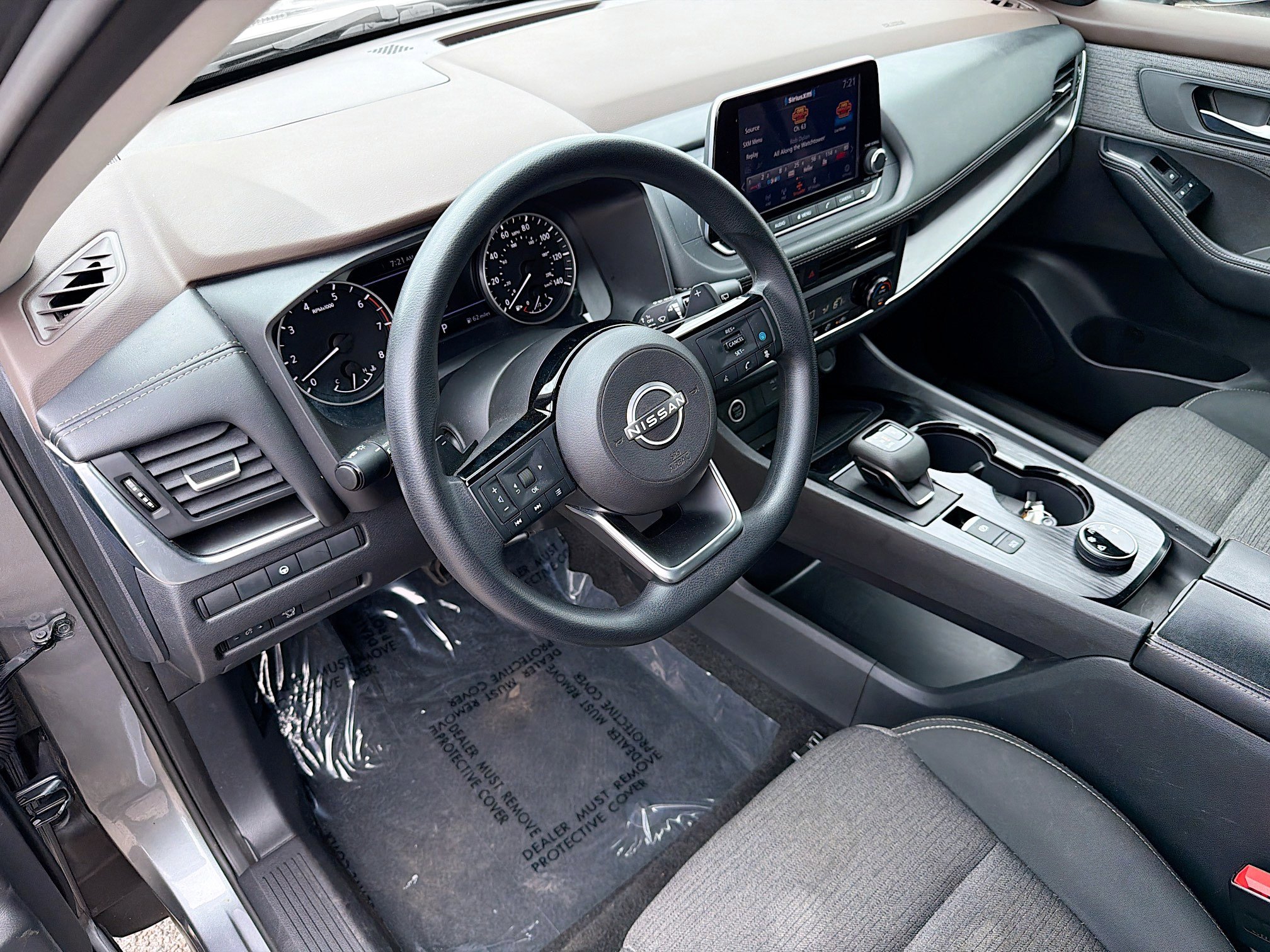 Used 2023 Nissan Rogue SV image 25